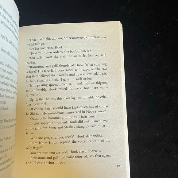 Peter Pan by J.M. Barrie | 2008 | Puffin Classic Paperback - Picture 6 of 10